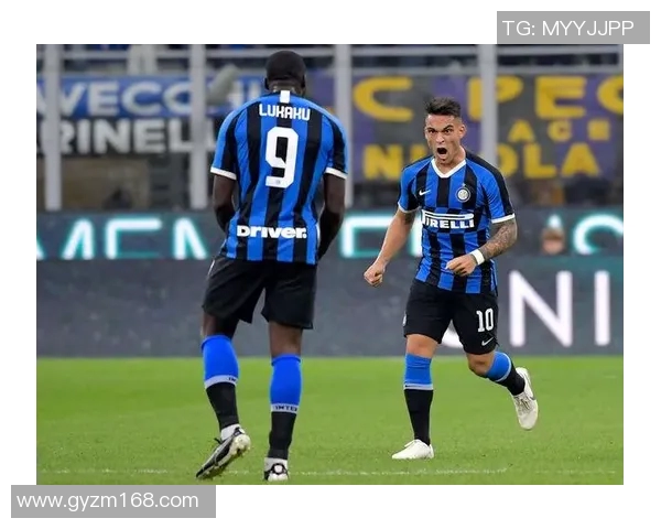 战术革新！新教练如何激活足球转会？